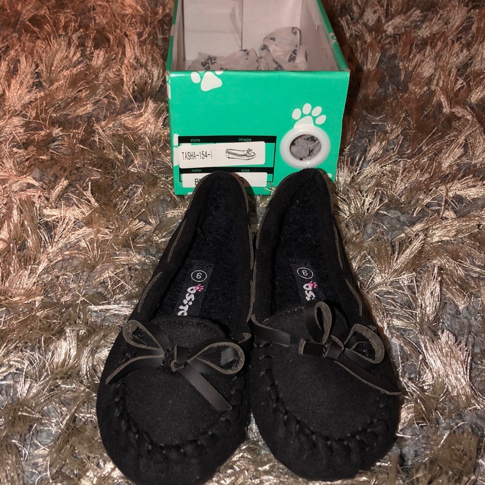 Black slipper moccasins